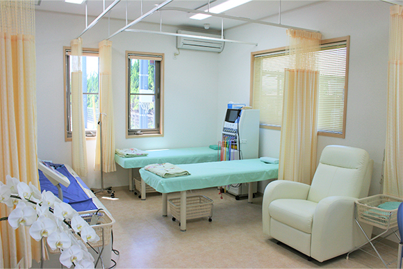 瀬戸内りょうま医院　処置点滴室