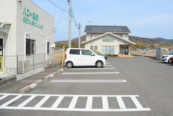 ハロー薬局医院駐車場